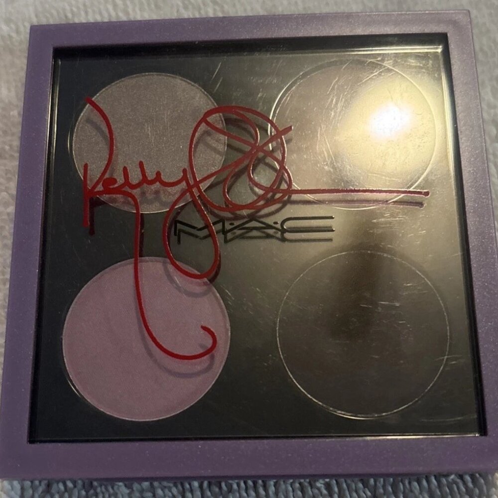 MAC Eye Shadow x 4 ~ Bloody Brilliant Quad